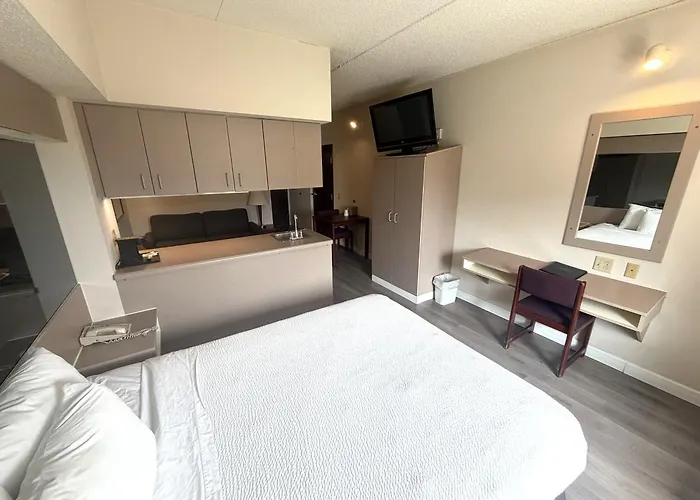 Microtel & By Wyndham Msp Airport 2*